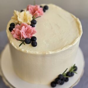 Tortas Aguonų - vyšnių sūrio - aviečių