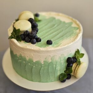 Tortas Pistacijos - avietė